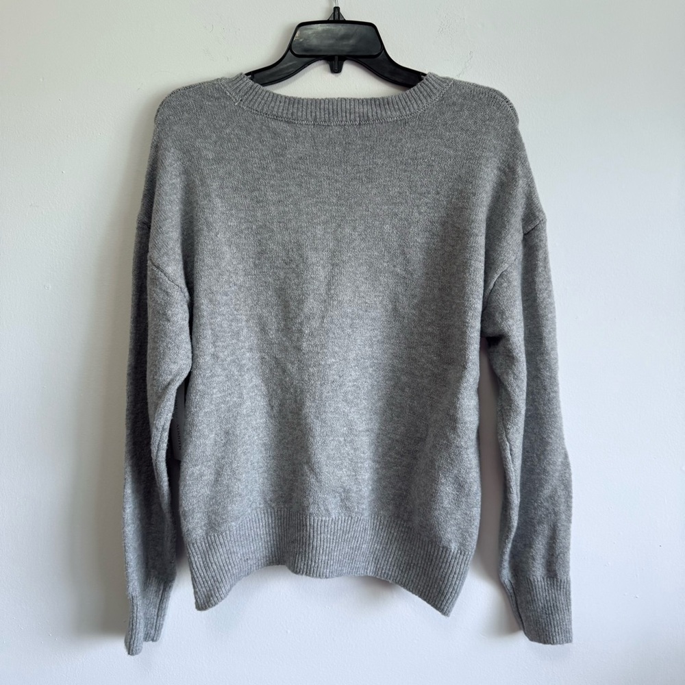 Madison + Hudson Grey Bonjour Graphic Sweater Red Cursive Embroidery NWT - Picture 6 of 6